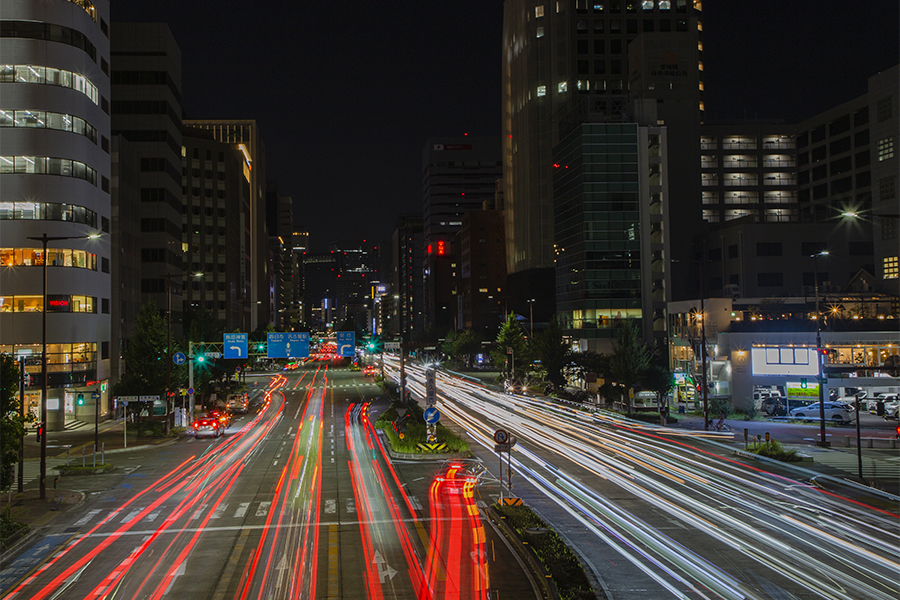 桜通り光の軌跡